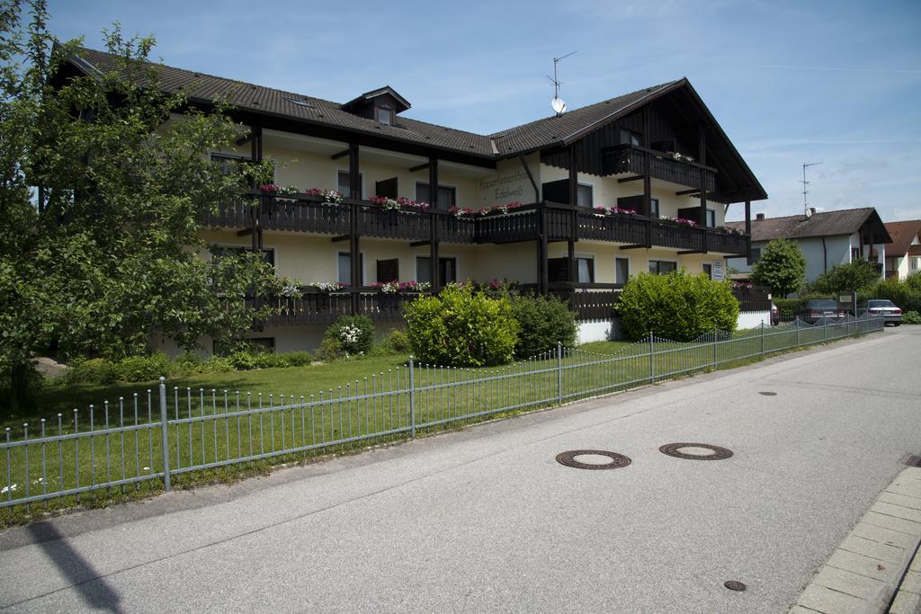 Appartementhaus-Edelweiss Bad Füssing Εξωτερικό φωτογραφία